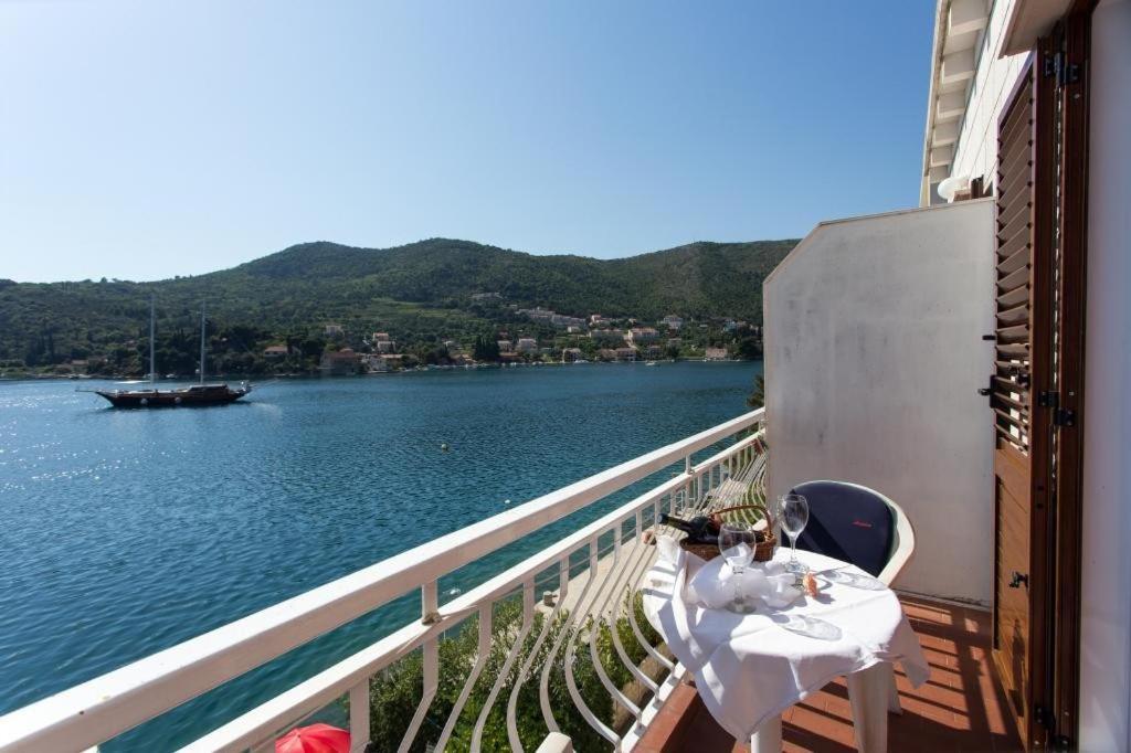 Villa Malfi Затон Номер фото
