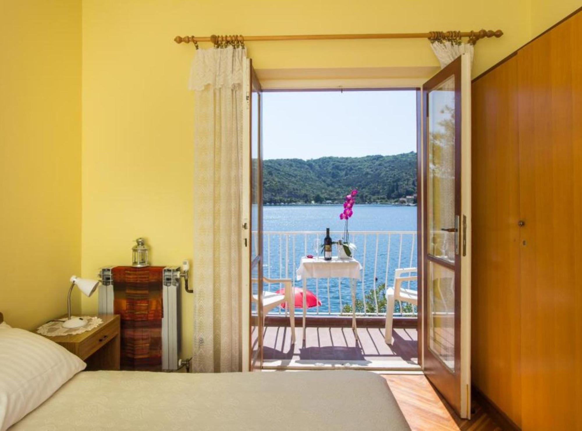 Villa Malfi Затон Экстерьер фото